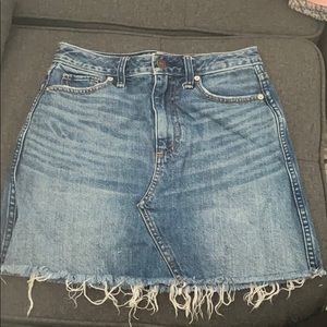 Abercrombie and Fitch SZ 25 Denim mini skirt